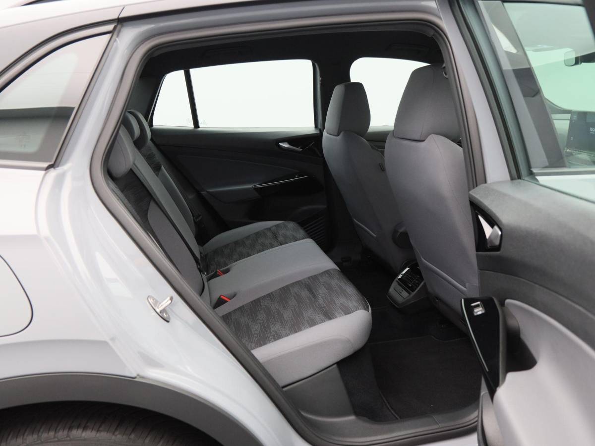 Volkswagen ID.4 Volkswagen ID.4 Pro 77 kWh 204 Pk | Trekhaak | 19 Inch | 360 Camera | Stoelverwarming | Adaptive Cruise | 101.358 Km!!