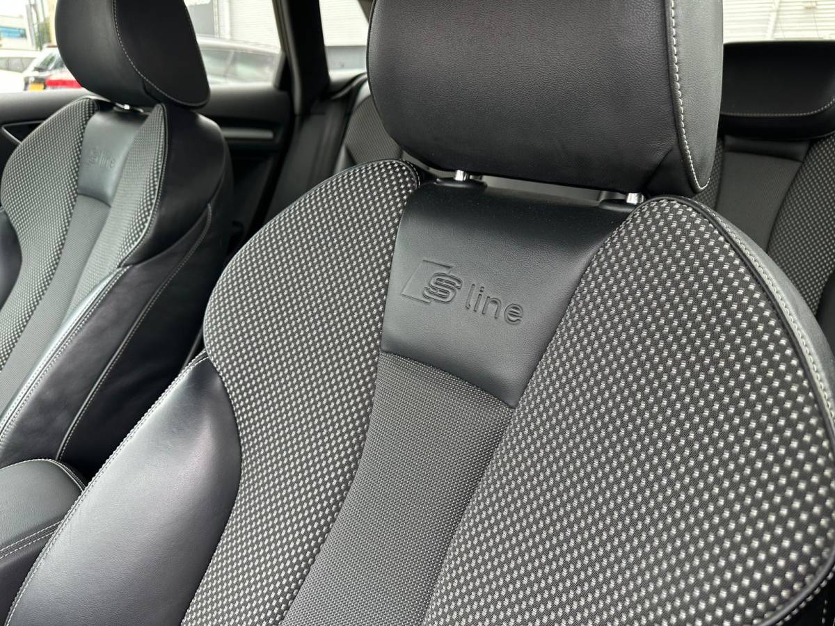 Audi A3 Audi A3 Sportback 1.4 TFSI 3X S-Line Automaat DSG! Drive Select! 150PK! 5 Deurs!