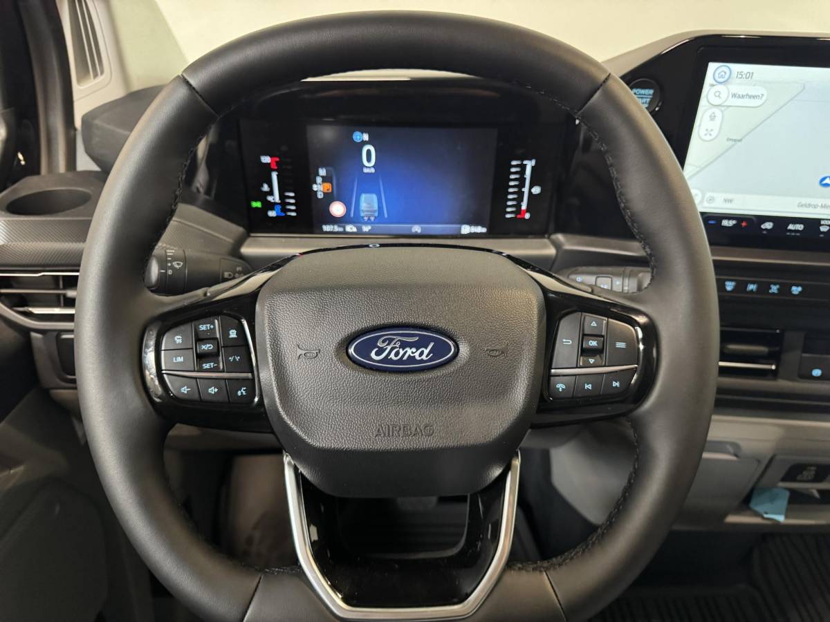 Ford Transit Custom Ford Transit Custom 320 2.0 TDCI L2H1 Limited Automaat Nieuw Model Airco Navigatie Cruise control Trekhaak