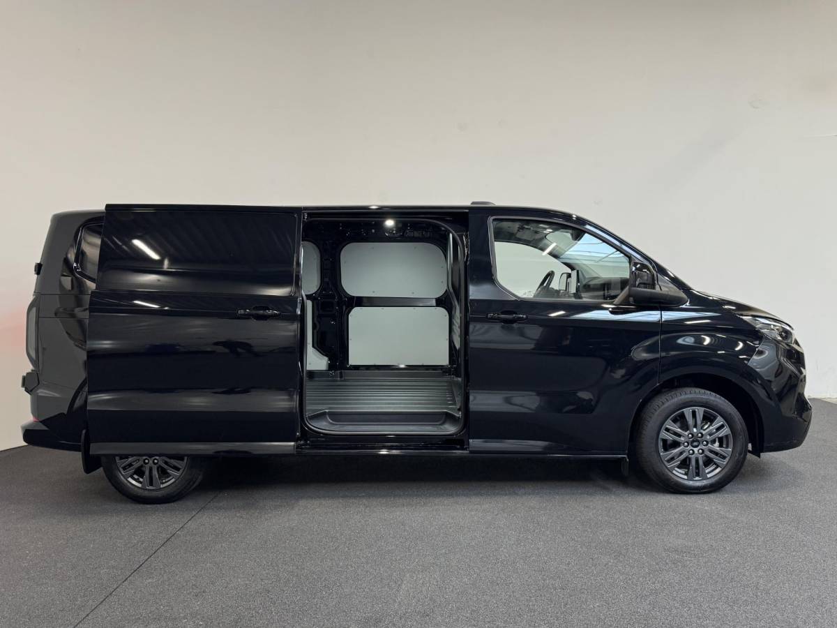 Ford Transit Custom Ford Transit Custom 320 2.0 TDCI L2H1 Limited Automaat Nieuw Model Airco Navigatie Cruise control Trekhaak