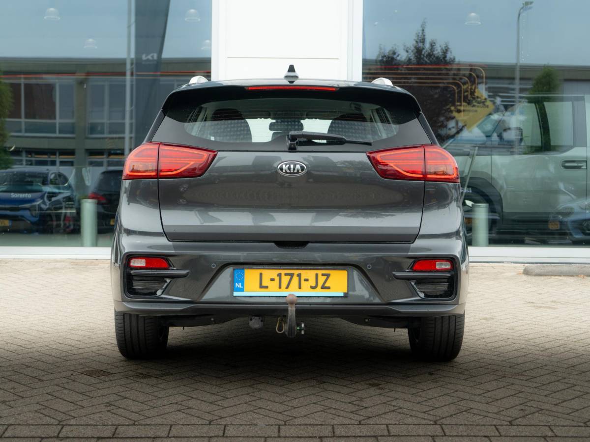 Kia e-Niro Kia e-Niro DynamicLine 64 kWh  | trekhaak |