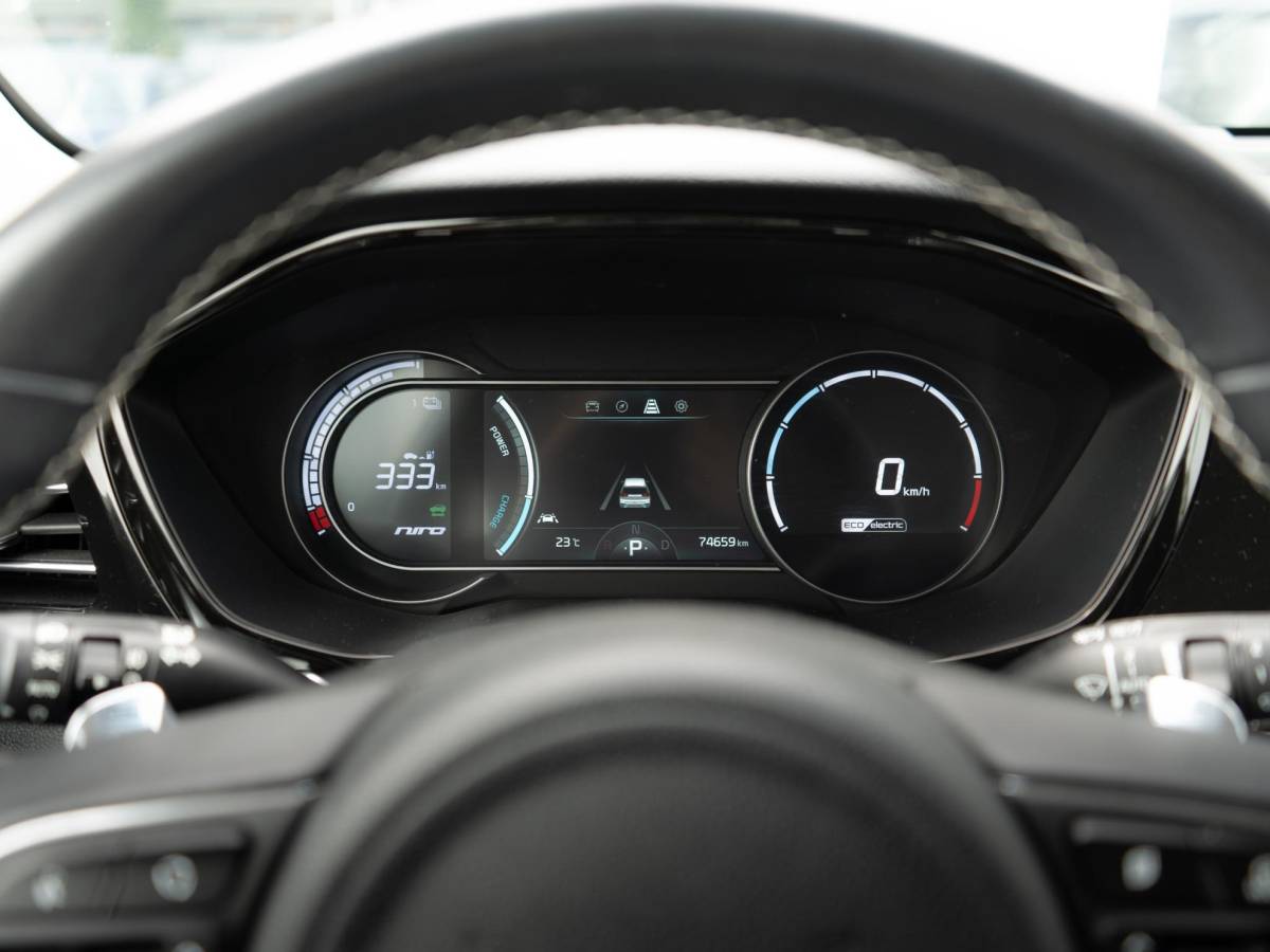 Kia e-Niro Kia e-Niro DynamicLine 64 kWh  | trekhaak |
