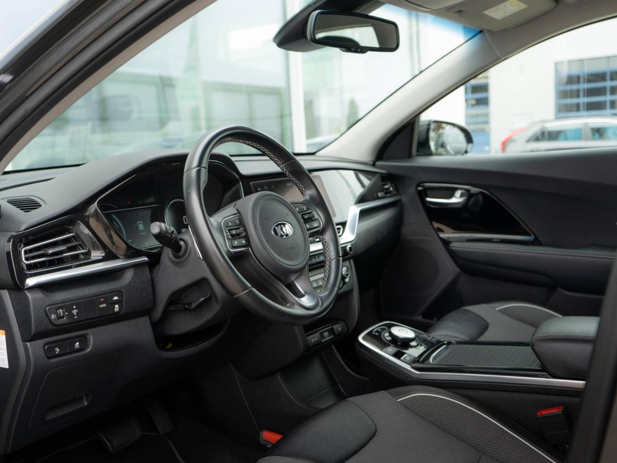 Kia e-Niro Kia e-Niro DynamicLine 64 kWh  | trekhaak |