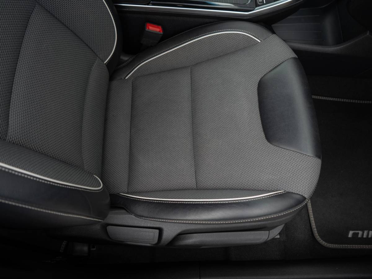 Kia e-Niro Kia e-Niro DynamicLine 64 kWh  | trekhaak |