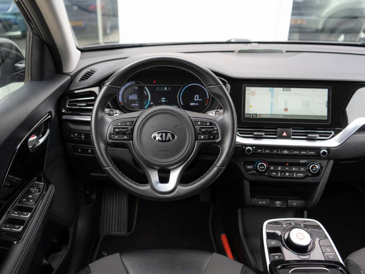 Kia e-Niro Kia e-Niro DynamicLine 64 kWh  | trekhaak |