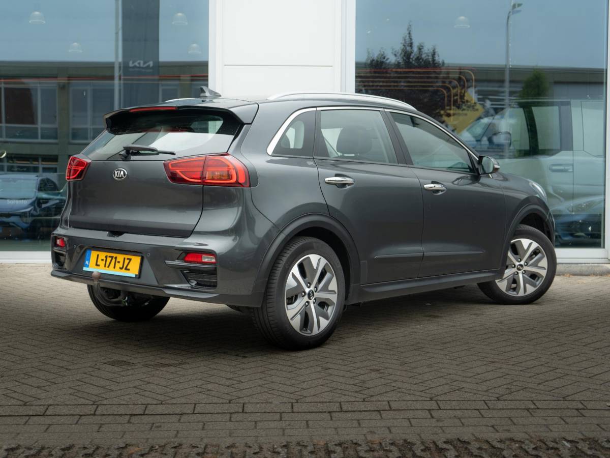 Kia e-Niro Kia e-Niro DynamicLine 64 kWh  | trekhaak |