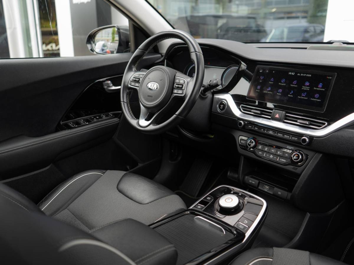 Kia e-Niro Kia e-Niro DynamicLine 64 kWh  | trekhaak |