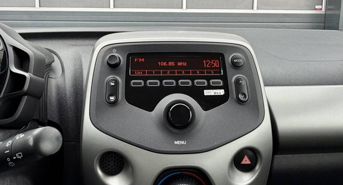 Peugeot 108 Peugeot 108 1.0 Active TOP! | LAGE KM NAP | Airco | 5 Deurs | Rijklaar | Bluetooth | Zuinig & Betrouwbaar |