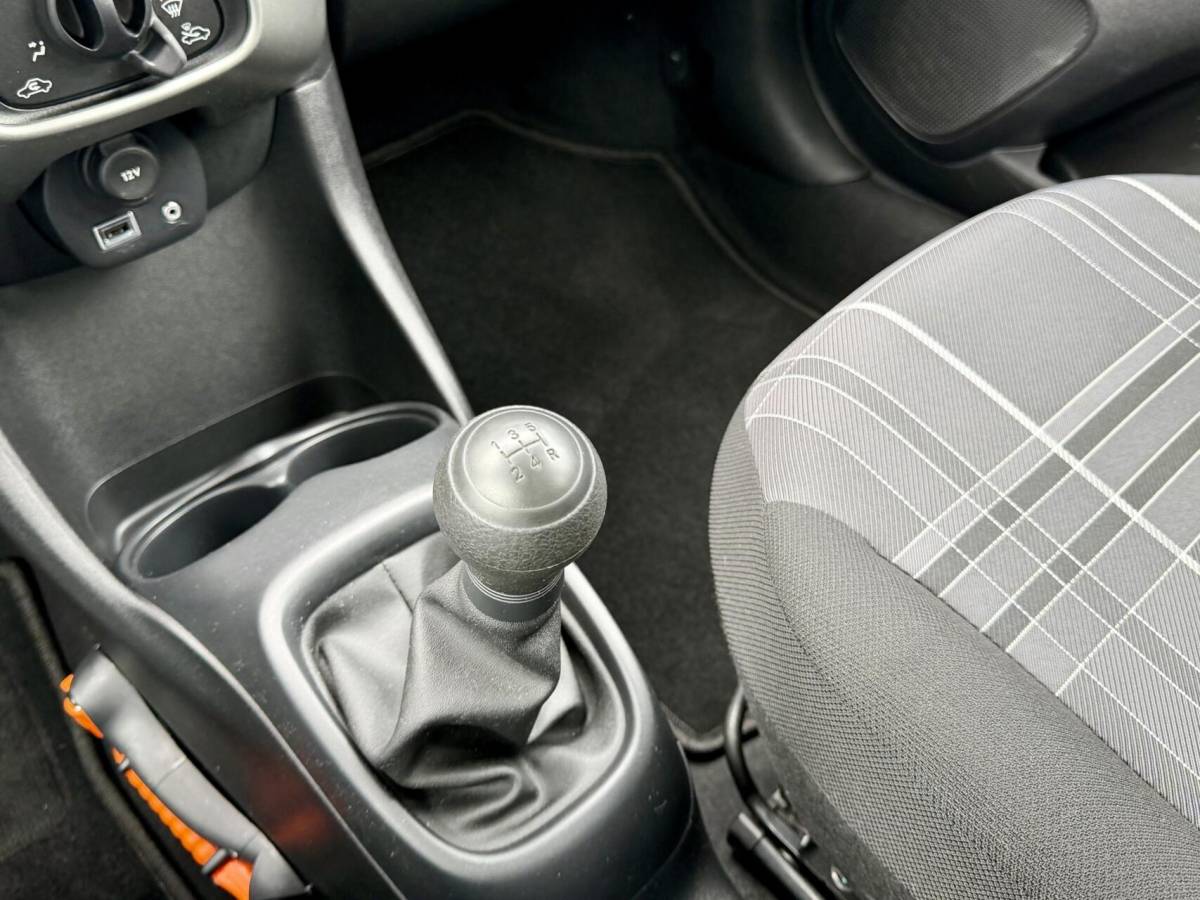 Peugeot 108 Peugeot 108 1.0 Active TOP! | LAGE KM NAP | Airco | 5 Deurs | Rijklaar | Bluetooth | Zuinig & Betrouwbaar |