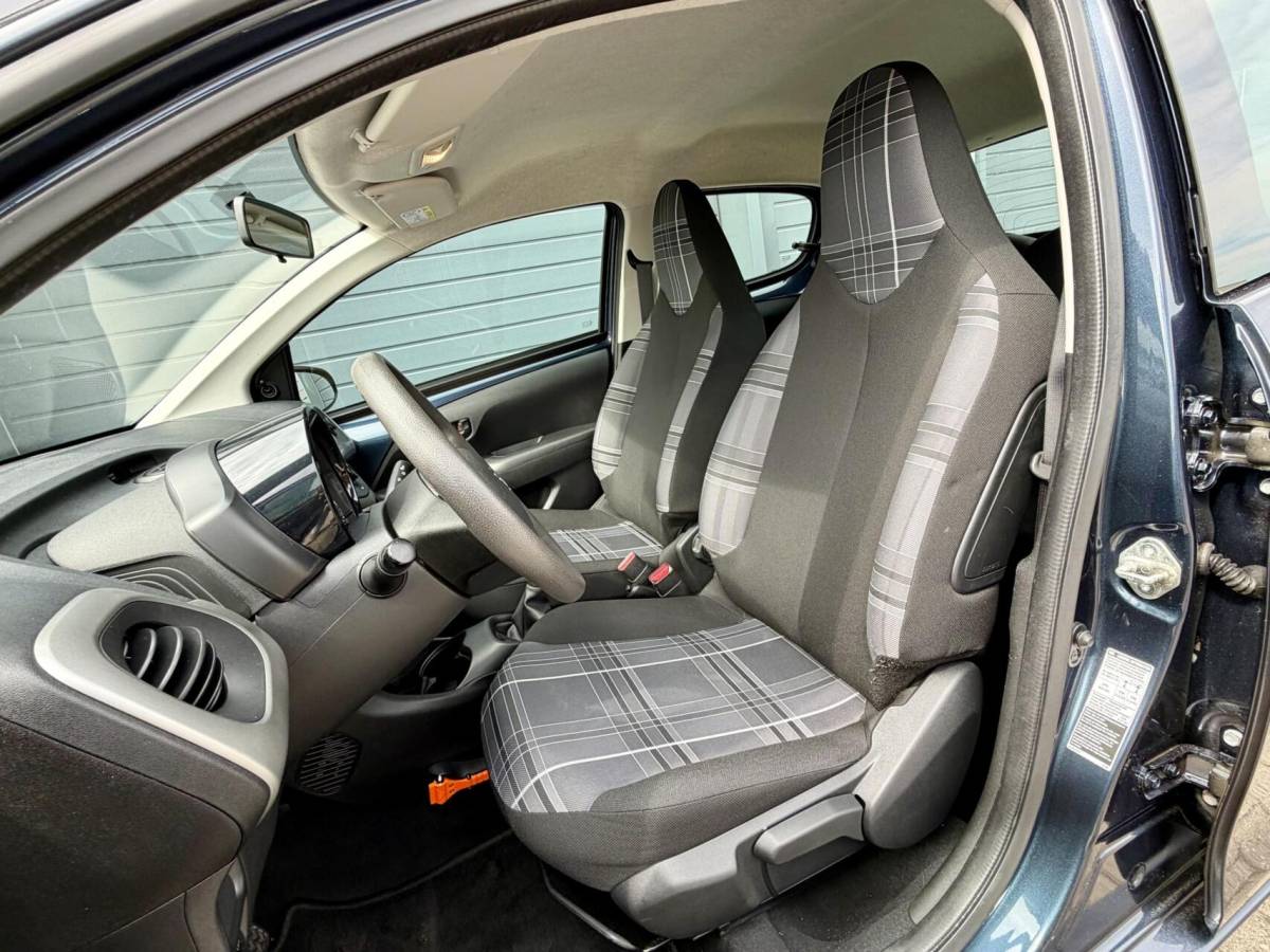 Peugeot 108 Peugeot 108 1.0 Active TOP! | LAGE KM NAP | Airco | 5 Deurs | Rijklaar | Bluetooth | Zuinig & Betrouwbaar |