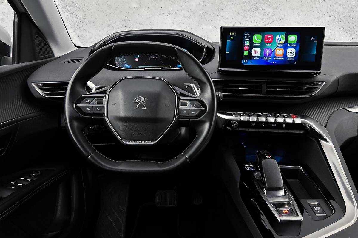 Peugeot 3008 Peugeot 3008 1.6 HYbrid 225 Allure | Camera | Half lederen bekleding | LED koplampen