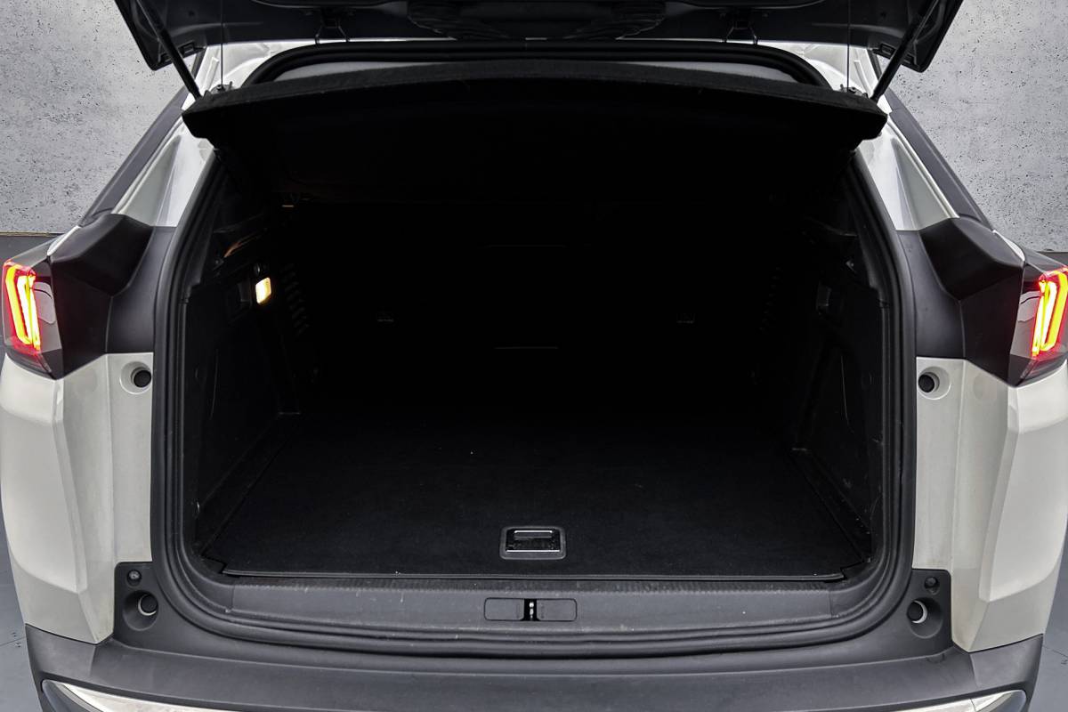 Peugeot 3008 Peugeot 3008 1.6 HYbrid 225 Allure | Camera | Half lederen bekleding | LED koplampen