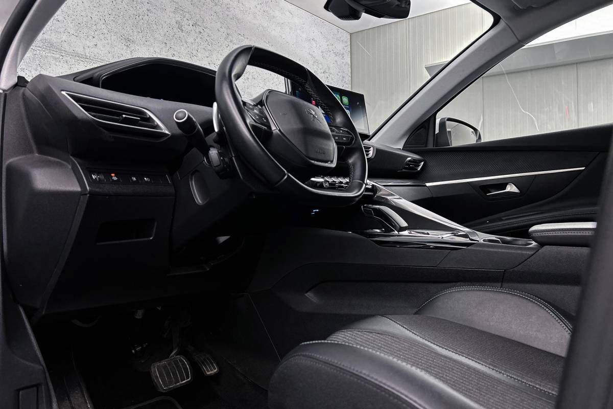 Peugeot 3008 Peugeot 3008 1.6 HYbrid 225 Allure | Camera | Half lederen bekleding | LED koplampen