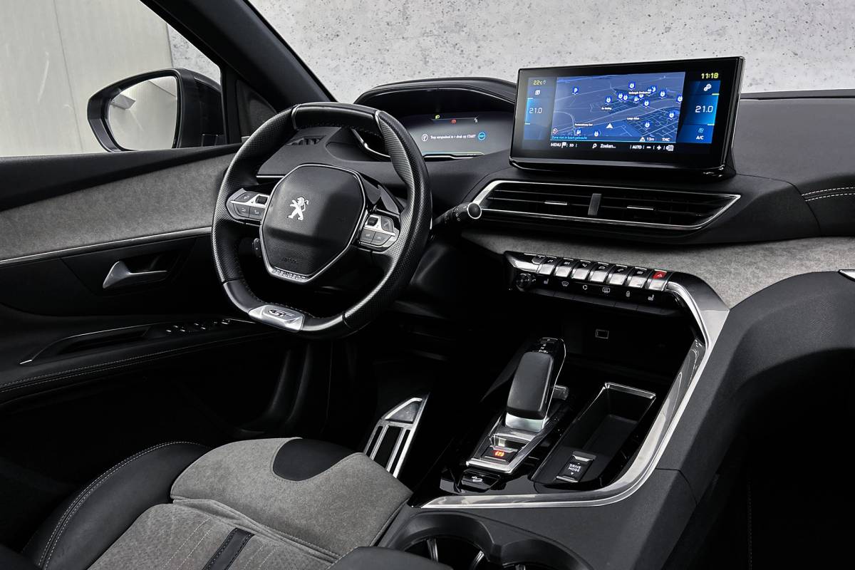Peugeot 3008 Peugeot 3008 1.6 HYbrid4 300 Première | Camera | Stoelverwarming | LED