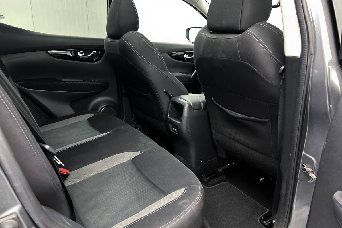 Nissan QASHQAI Nissan Qashqai 1.3 DIG-T Design Edition | Panoramadak | Camera | Apple Carplay