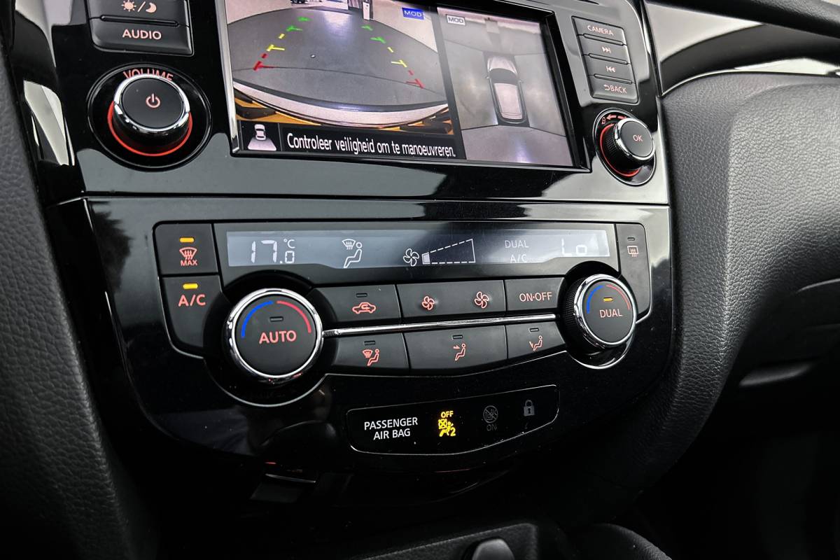 Nissan QASHQAI Nissan Qashqai 1.3 DIG-T Design Edition | Panoramadak | Camera | Apple Carplay