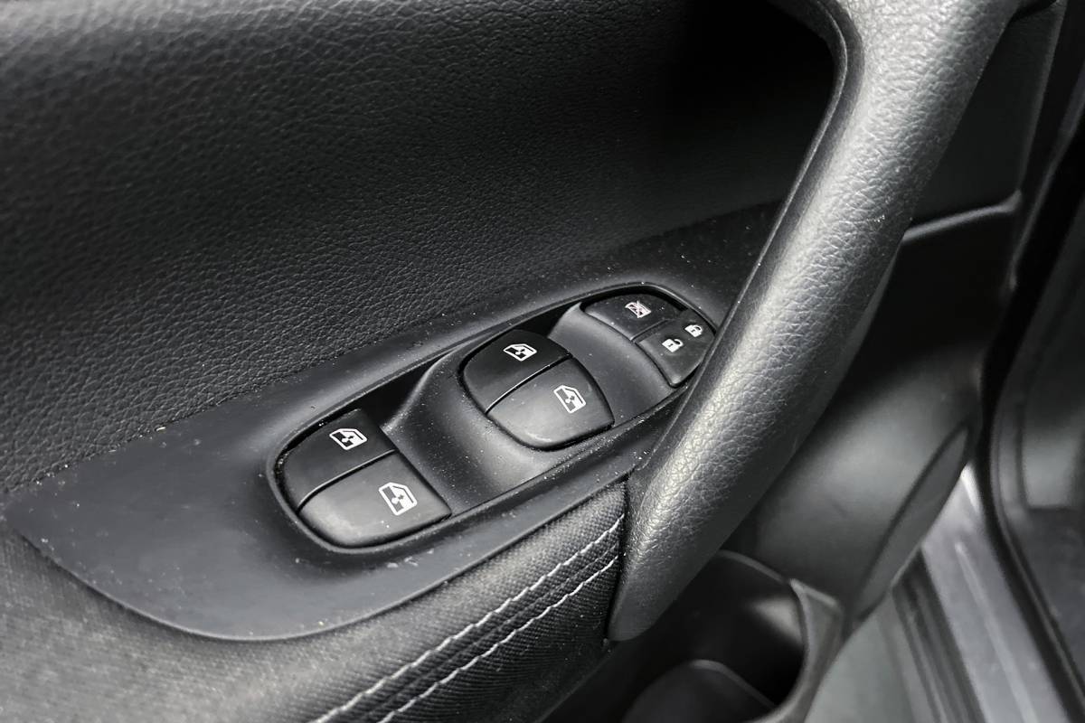 Nissan QASHQAI Nissan Qashqai 1.3 DIG-T Design Edition | Panoramadak | Camera | Apple Carplay