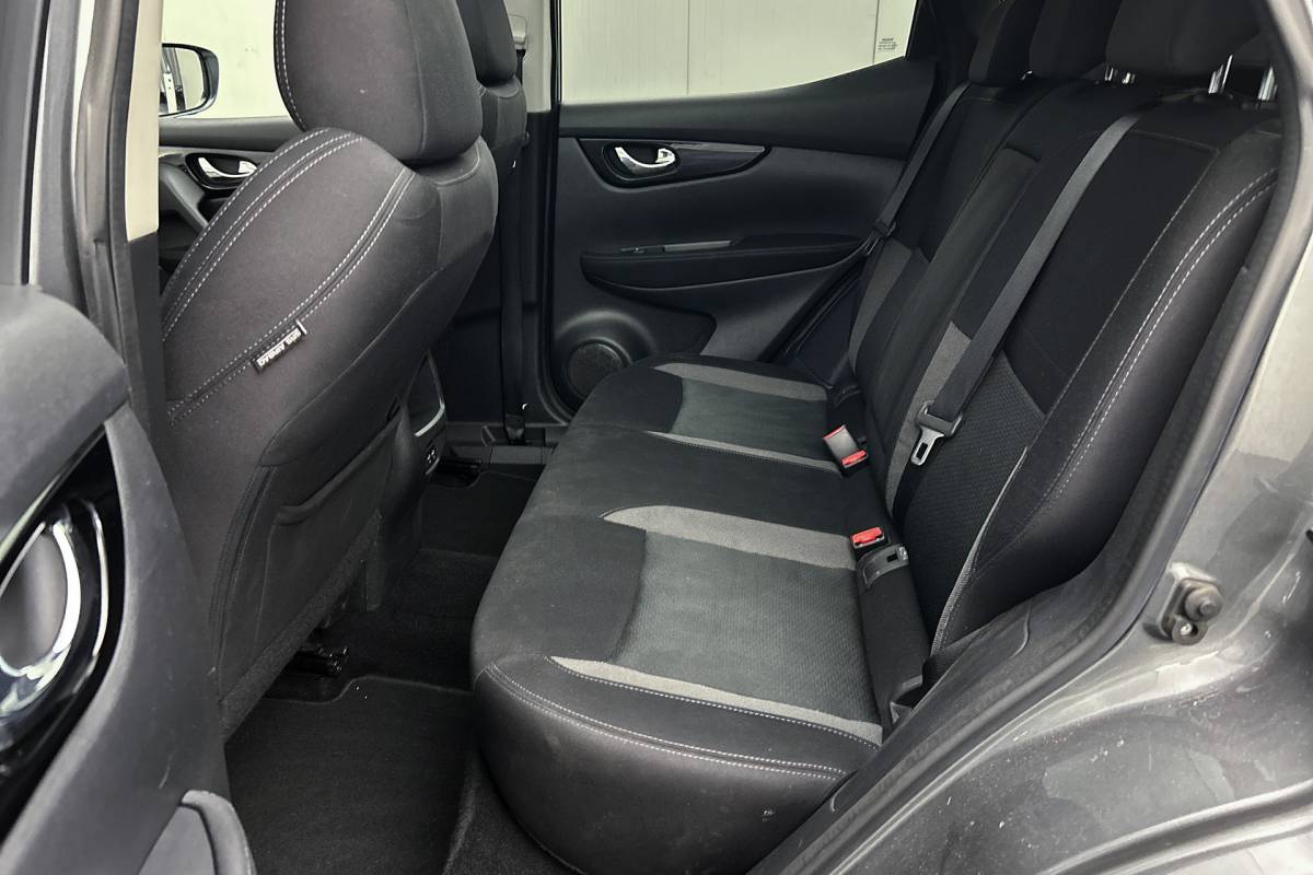 Nissan QASHQAI Nissan Qashqai 1.3 DIG-T Design Edition | Panoramadak | Camera | Apple Carplay