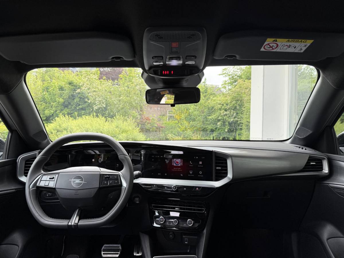 Opel Mokka-e Opel Mokka Electric GS 54 kWh | Two Tone | Achteruitrijcamera | Facelift model | Apple Carplay/Android Auto | LED | Privacy Glass