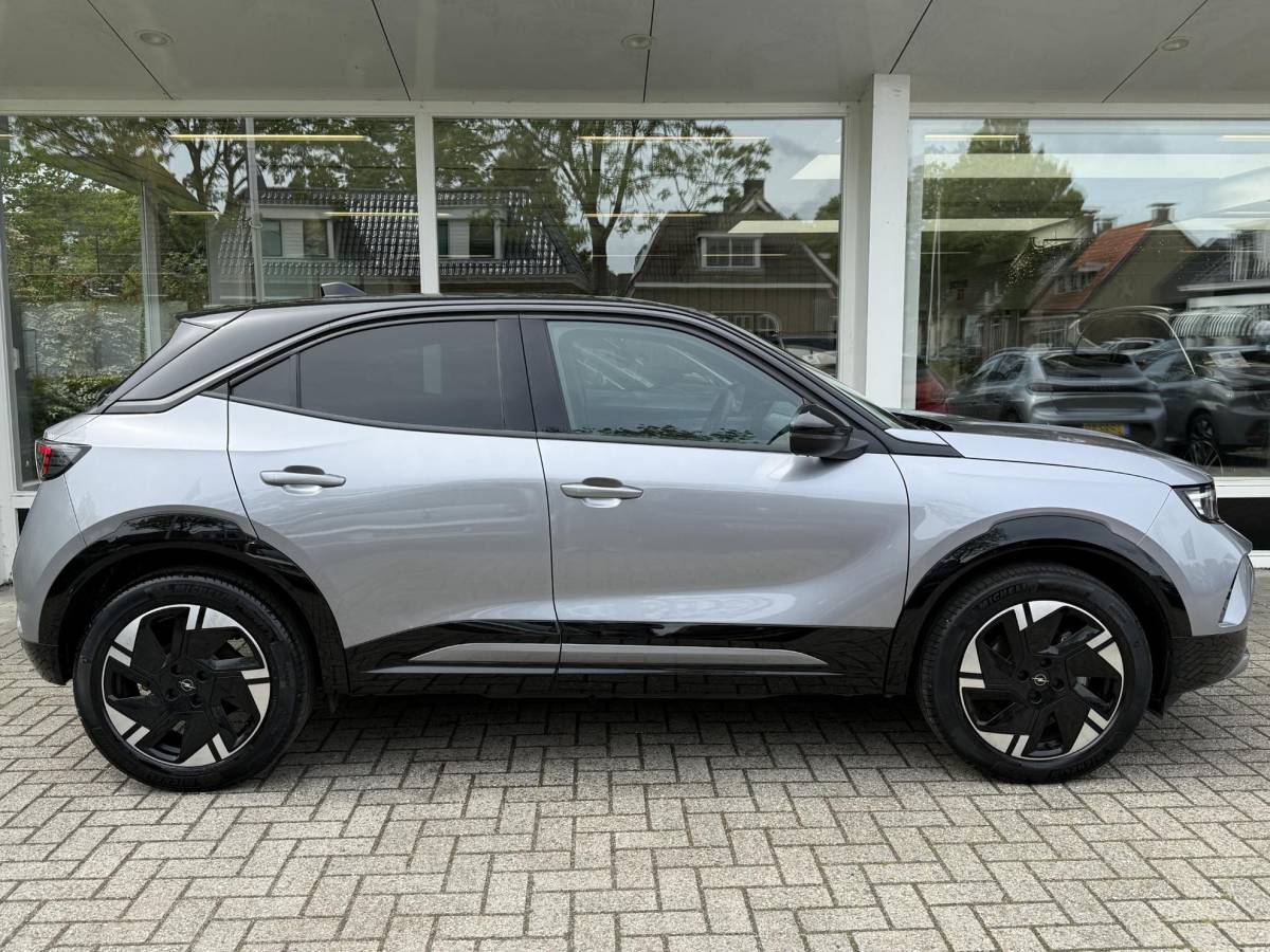 Opel Mokka-e Opel Mokka Electric GS 54 kWh | Two Tone | Achteruitrijcamera | Facelift model | Apple Carplay/Android Auto | LED | Privacy Glass