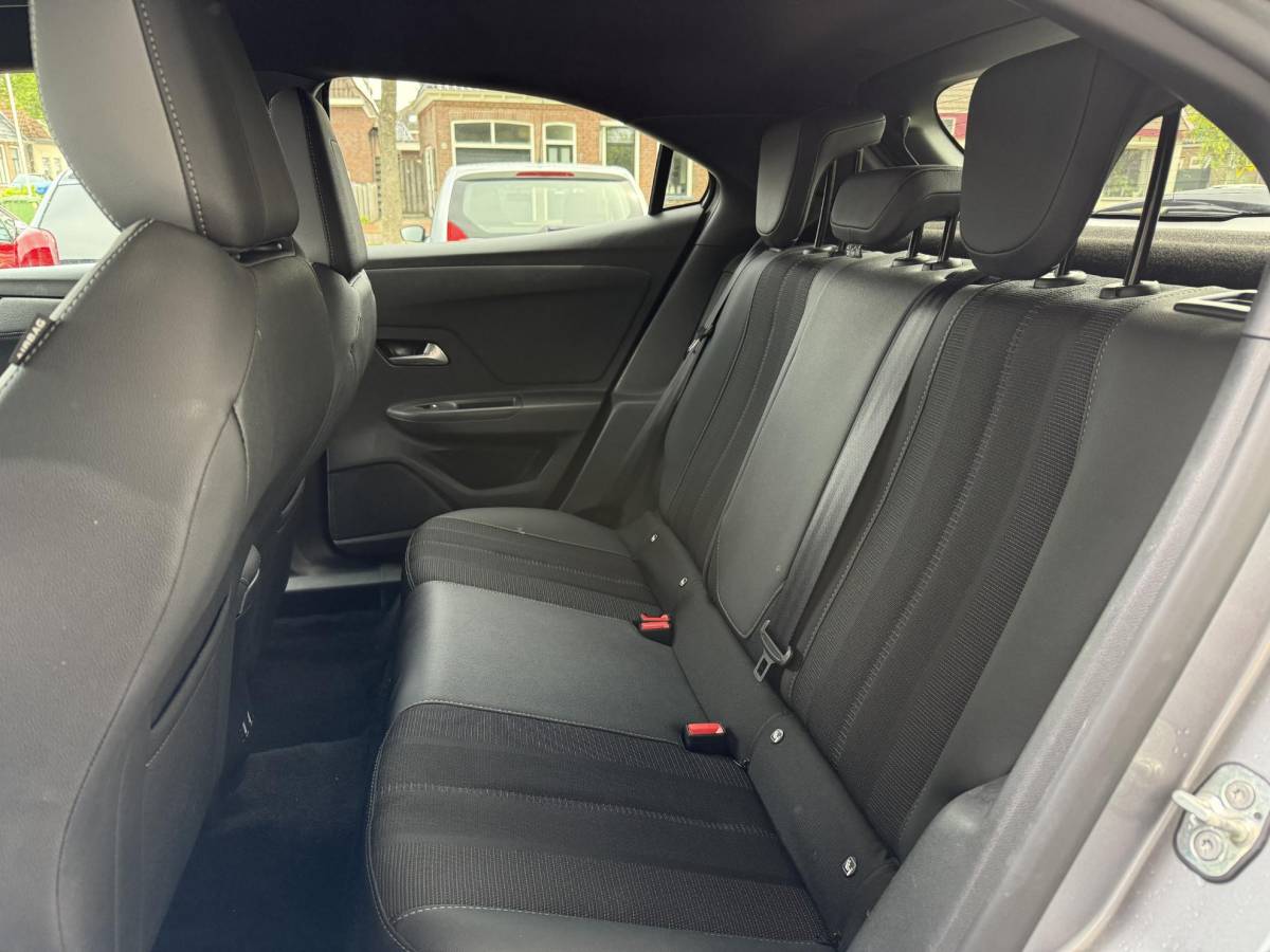 Opel Mokka-e Opel Mokka Electric GS 54 kWh | Two Tone | Achteruitrijcamera | Facelift model | Apple Carplay/Android Auto | LED | Privacy Glass
