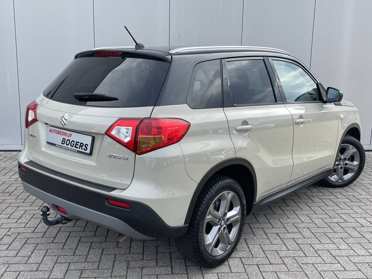 Suzuki Vitara Suzuki Vitara 1.6 Exclusive Automaat Navigatie, Climate Control, Adaptive Cruise Control, Leder, Trekhaak, Achteruitrijcamera