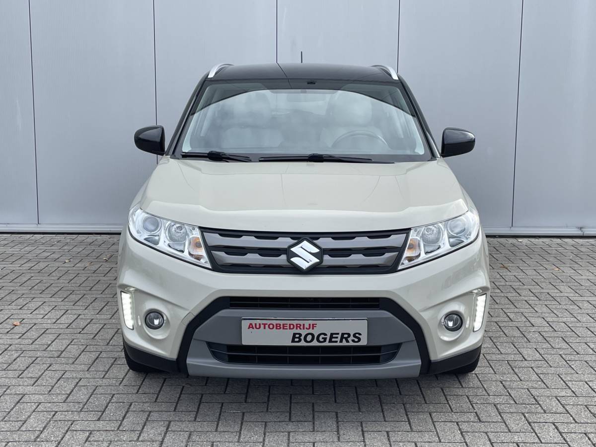 Suzuki Vitara Suzuki Vitara 1.6 Exclusive Automaat Navigatie, Climate Control, Adaptive Cruise Control, Leder, Trekhaak, Achteruitrijcamera