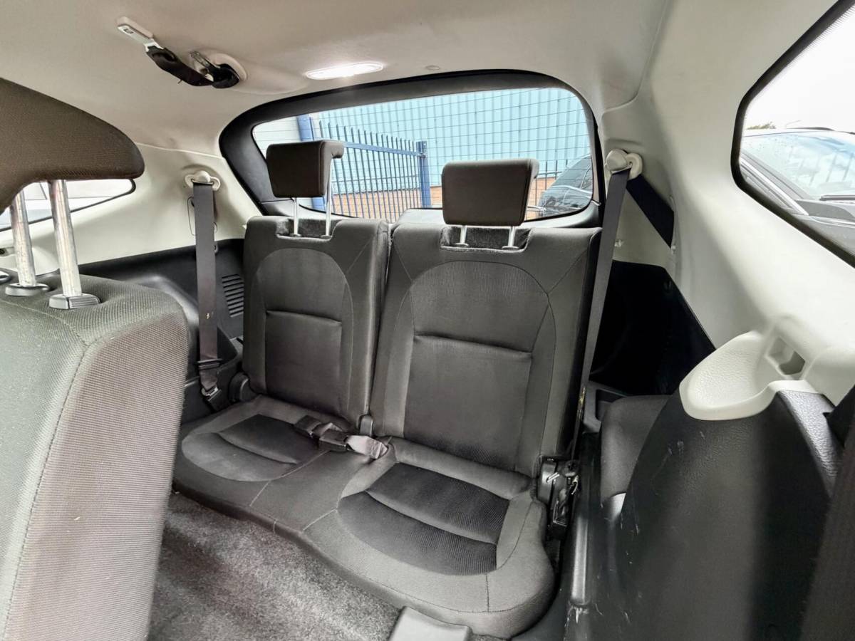 Nissan QASHQAI Nissan Qashqai +2 1.6 – 117pk Visia | 7 PERSOONS | Lage KM | Nieuwe Ketting & Rijklaar | Trekhaak | Cruise |