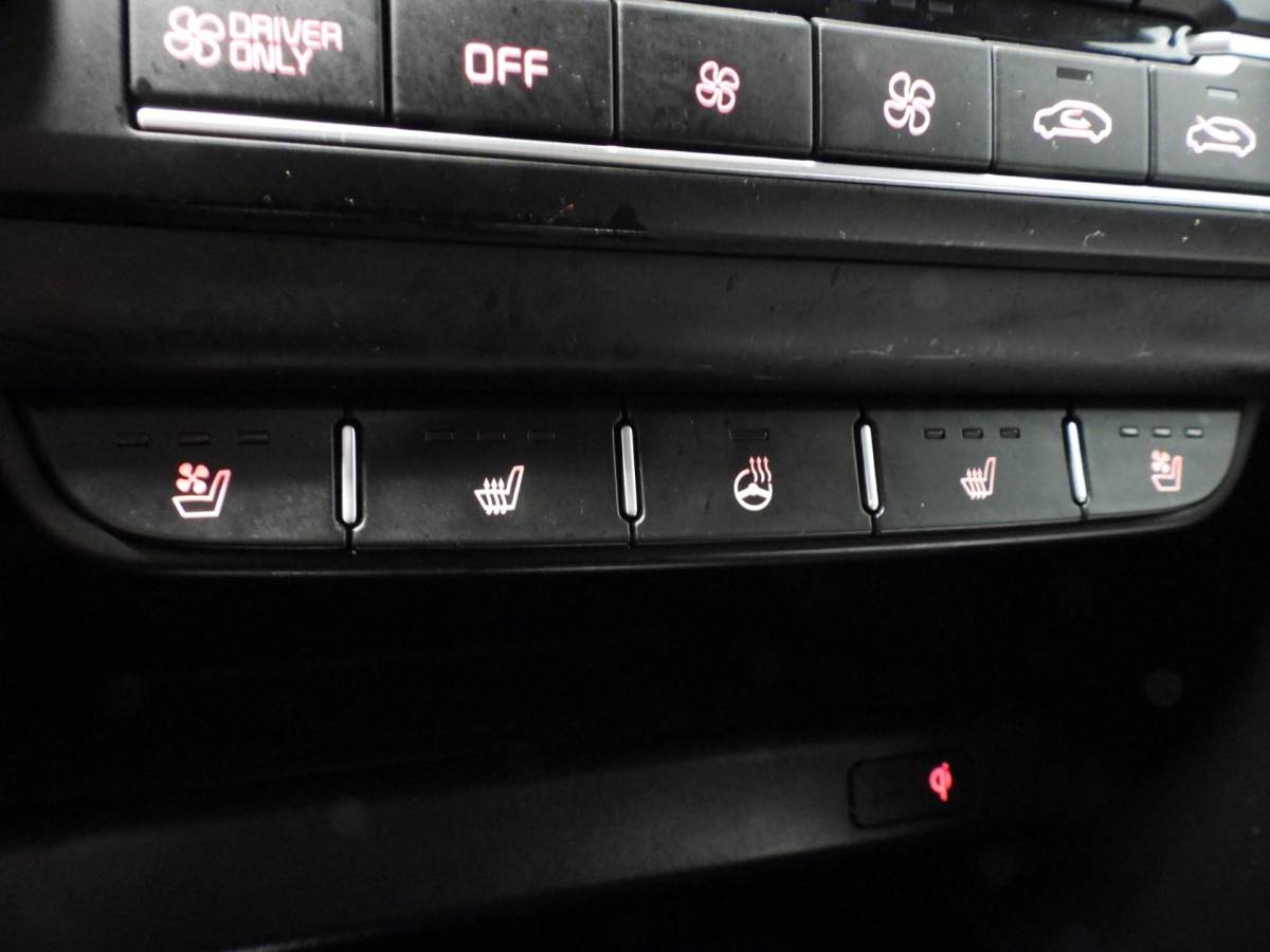 Kia Ceed Sportswagon Kia Ceed Sportswagon 1.6 GDI PHEV Plug-In ExecutiveLine TREKH./LEER/MEMORY/LED/17″LMV!