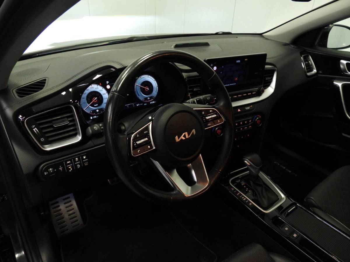 Kia Ceed Sportswagon Kia Ceed Sportswagon 1.6 GDI PHEV Plug-In ExecutiveLine TREKH./LEER/MEMORY/LED/17″LMV!