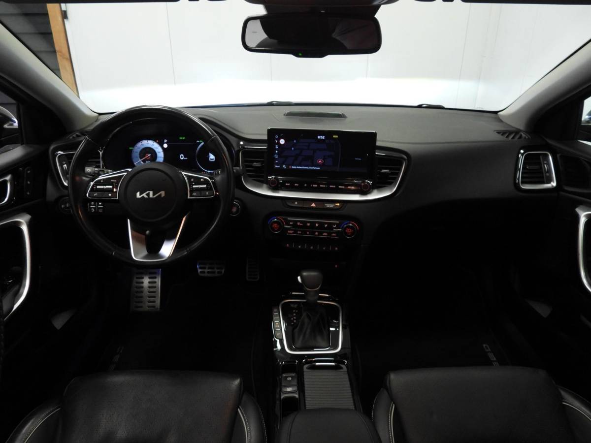 Kia Ceed Sportswagon Kia Ceed Sportswagon 1.6 GDI PHEV Plug-In ExecutiveLine TREKH./LEER/MEMORY/LED/17″LMV!