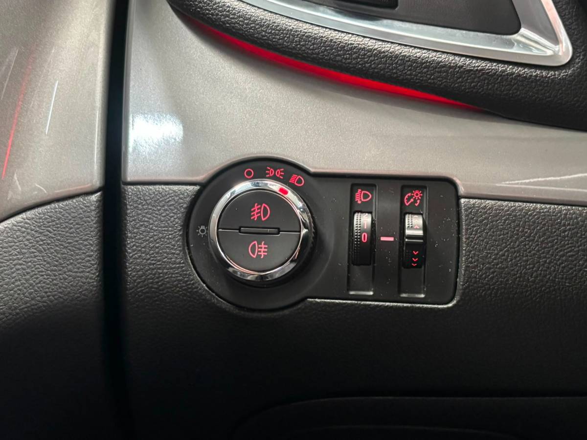 Opel Mokka Opel Mokka 1.6 Edition – Cruise – Stoelverwarming – Airco
