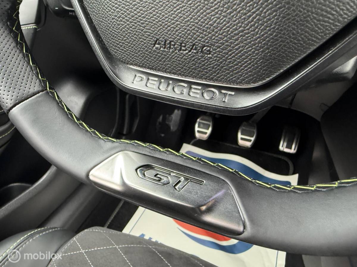 Peugeot 208 Peugeot 208 1.2 PureTech GT Pack Camera Adapt-Cruise Bomvol!