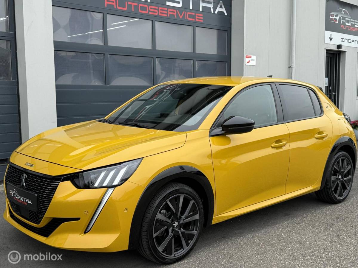 Peugeot 208 Peugeot 208 1.2 PureTech GT Pack Camera Adapt-Cruise Bomvol!