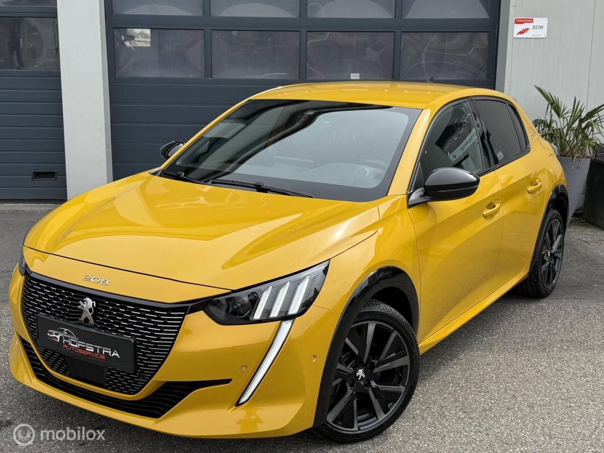 Peugeot 208 Peugeot 208 1.2 PureTech GT Pack Camera Adapt-Cruise Bomvol!