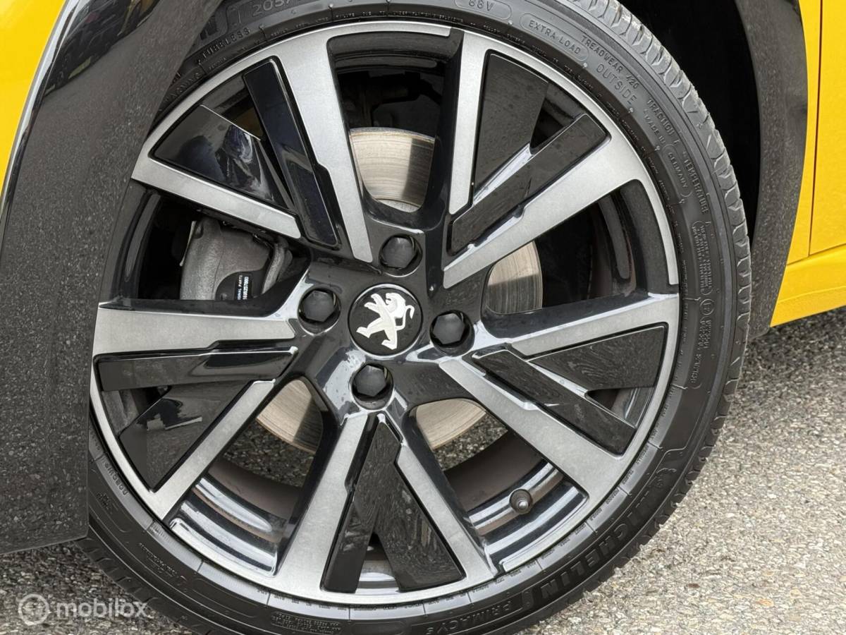 Peugeot 208 Peugeot 208 1.2 PureTech GT Pack Camera Adapt-Cruise Bomvol!