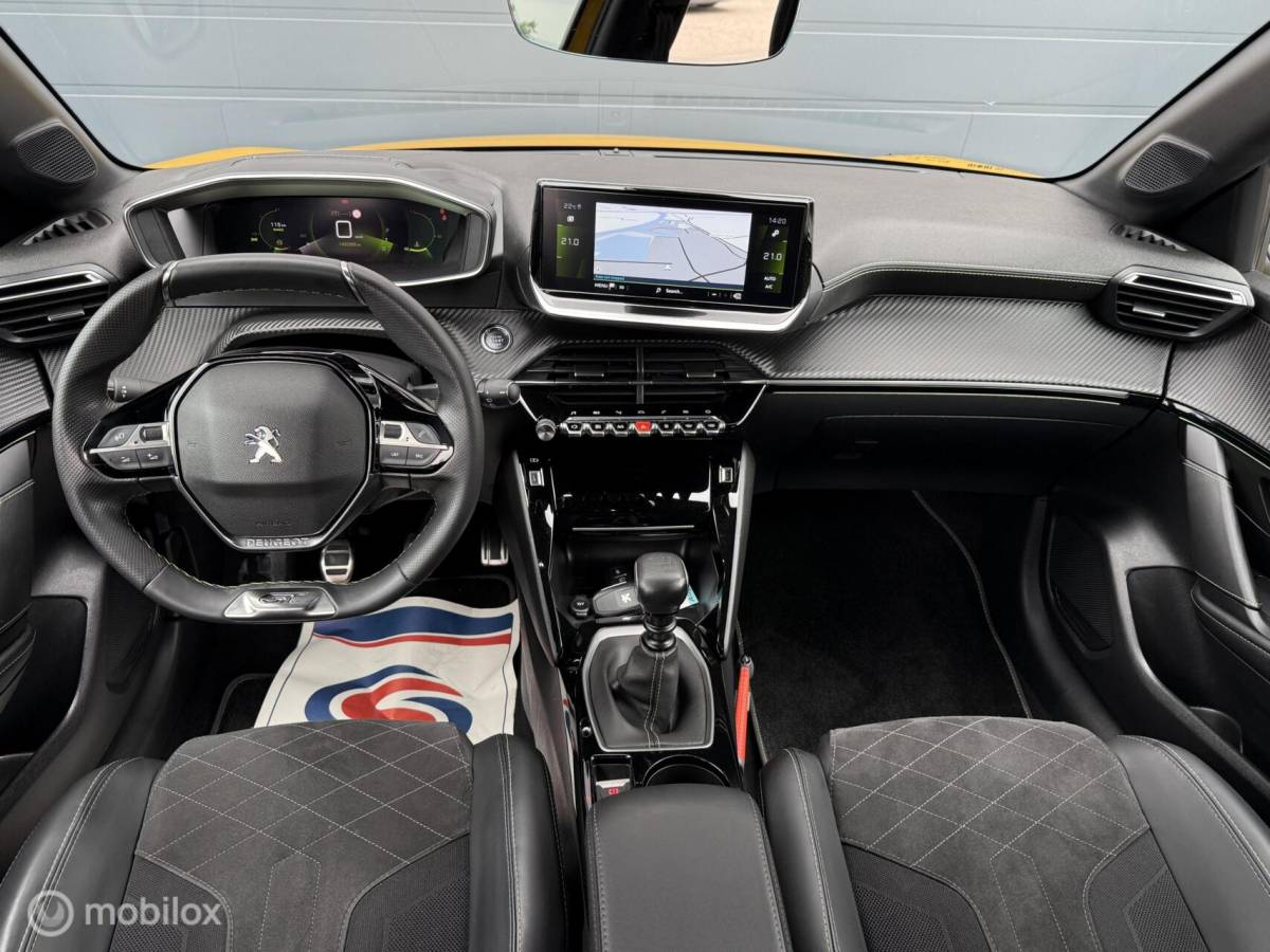 Peugeot 208 Peugeot 208 1.2 PureTech GT Pack Camera Adapt-Cruise Bomvol!