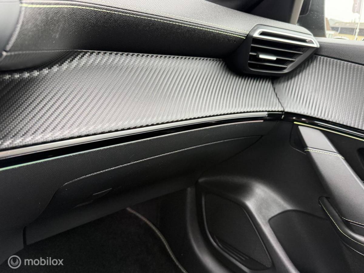 Peugeot 208 Peugeot 208 1.2 PureTech GT Pack Camera Adapt-Cruise Bomvol!