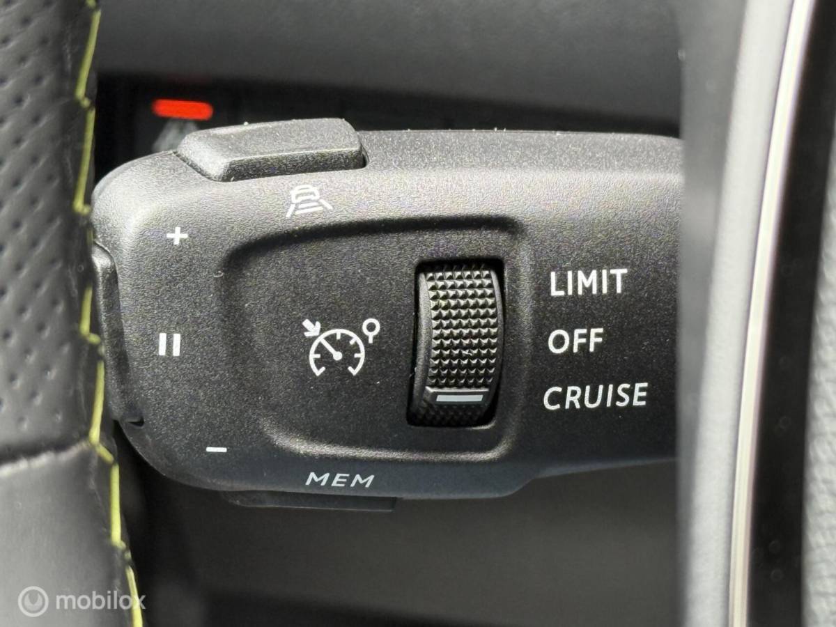 Peugeot 208 Peugeot 208 1.2 PureTech GT Pack Camera Adapt-Cruise Bomvol!