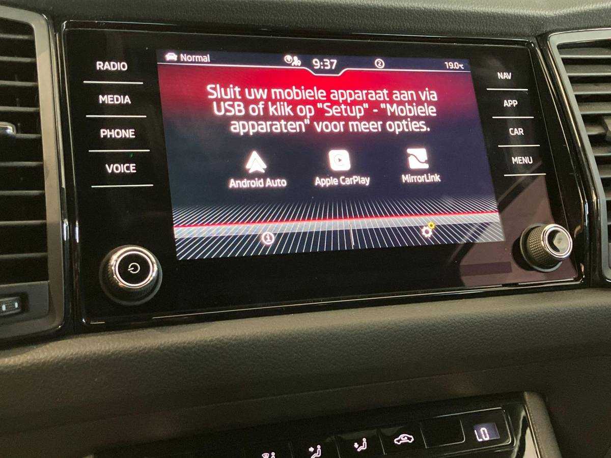 Škoda Kodiaq Skoda Kodiaq 1.5TSI/150PK Sportline Business 7p. DSG · Panoramadak · Camera · Leder/Alcantara · Apple/Android Car Play ·