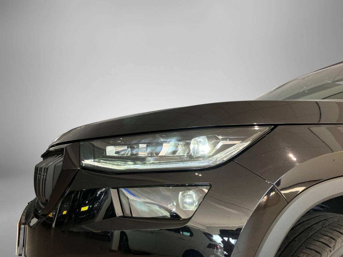 Škoda Kodiaq Skoda Kodiaq 1.5TSI/150PK Sportline Business 7p. DSG · Panoramadak · Camera · Leder/Alcantara · Apple/Android Car Play ·