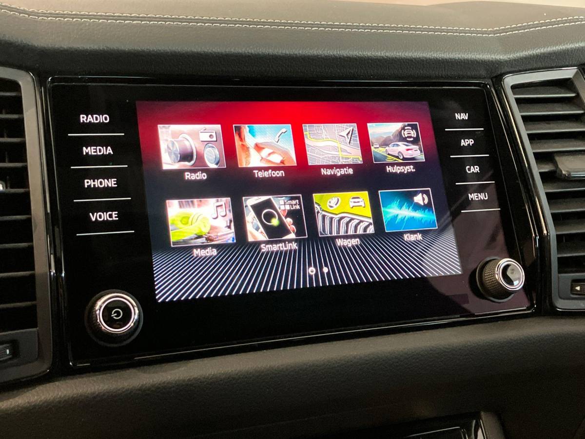 Škoda Kodiaq Skoda Kodiaq 1.5TSI/150PK Sportline Business 7p. DSG · Panoramadak · Camera · Leder/Alcantara · Apple/Android Car Play ·