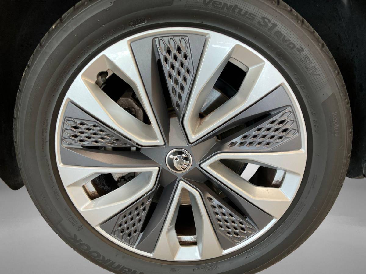 Škoda Kodiaq Skoda Kodiaq 1.5TSI/150PK Sportline Business 7p. DSG · Panoramadak · Camera · Leder/Alcantara · Apple/Android Car Play ·