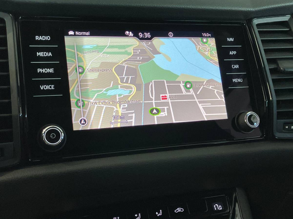 Škoda Kodiaq Skoda Kodiaq 1.5TSI/150PK Sportline Business 7p. DSG · Panoramadak · Camera · Leder/Alcantara · Apple/Android Car Play ·