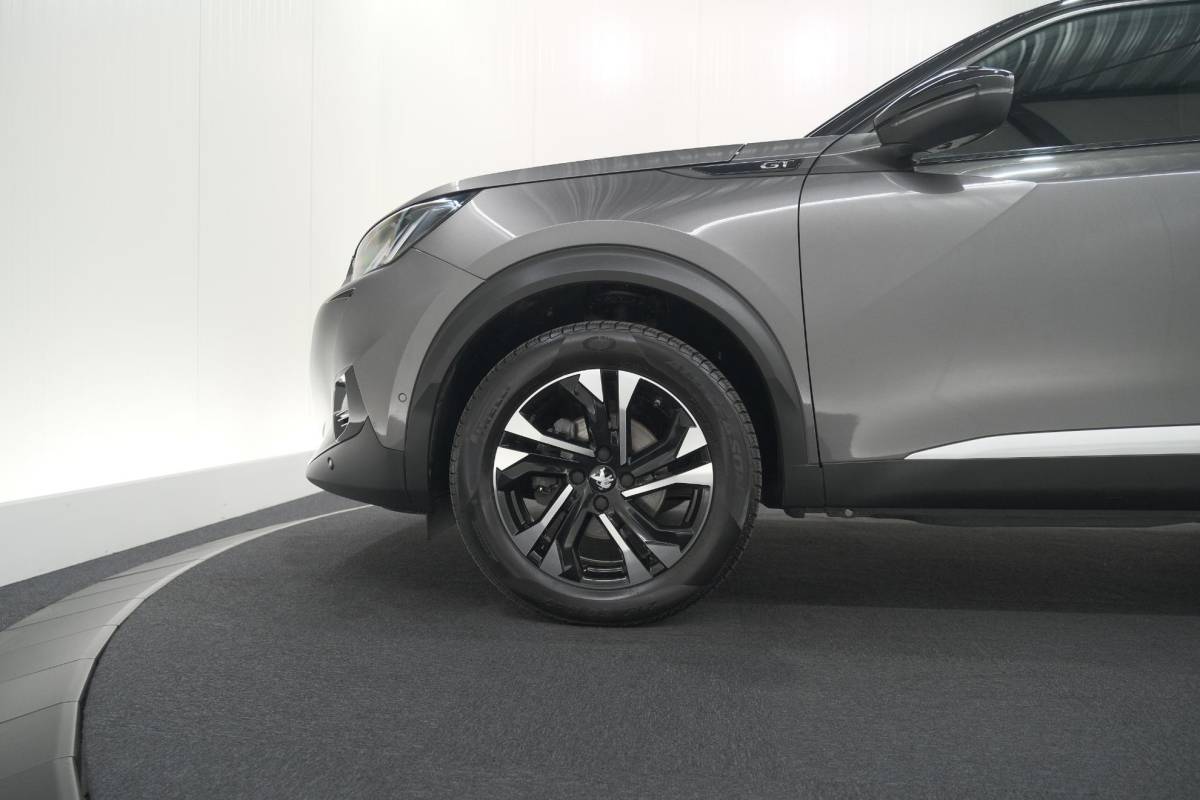 Peugeot 2008 Peugeot 2008 PureTech 130 GT Pack | Leer-Pakket | Dodehoekdetectie | Camera | Navigatie
