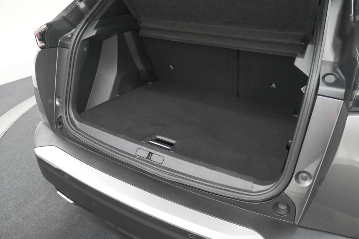 Peugeot 2008 Peugeot 2008 PureTech 130 GT Pack | Leer-Pakket | Dodehoekdetectie | Camera | Navigatie