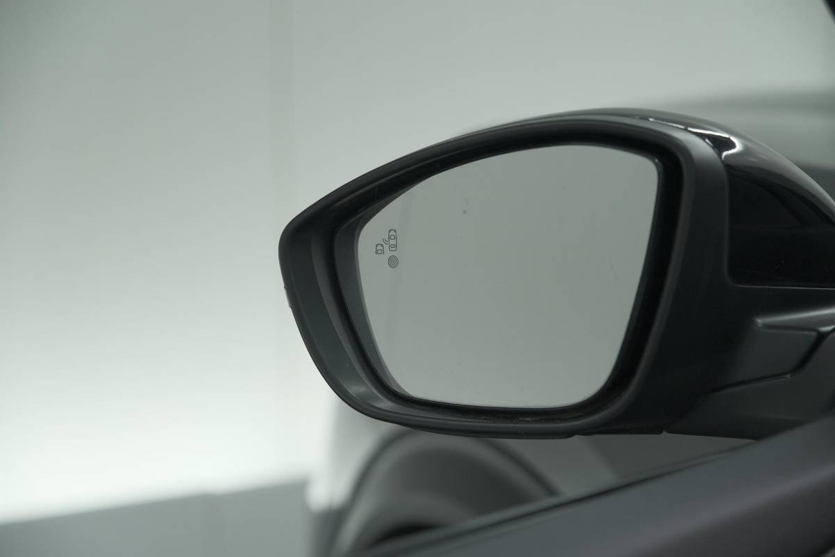 Peugeot 2008 Peugeot 2008 PureTech 130 GT Pack | Leer-Pakket | Dodehoekdetectie | Camera | Navigatie