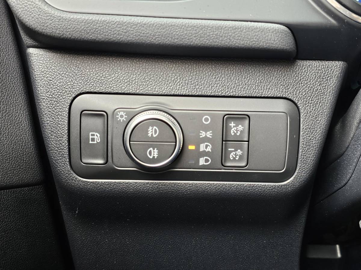 Ford Kuga Ford Kuga 2.5 PHEV Titanium | Adaptive cruise control | Camera | Dodehoeksensoren | Head up display | Koplampen adaptief
