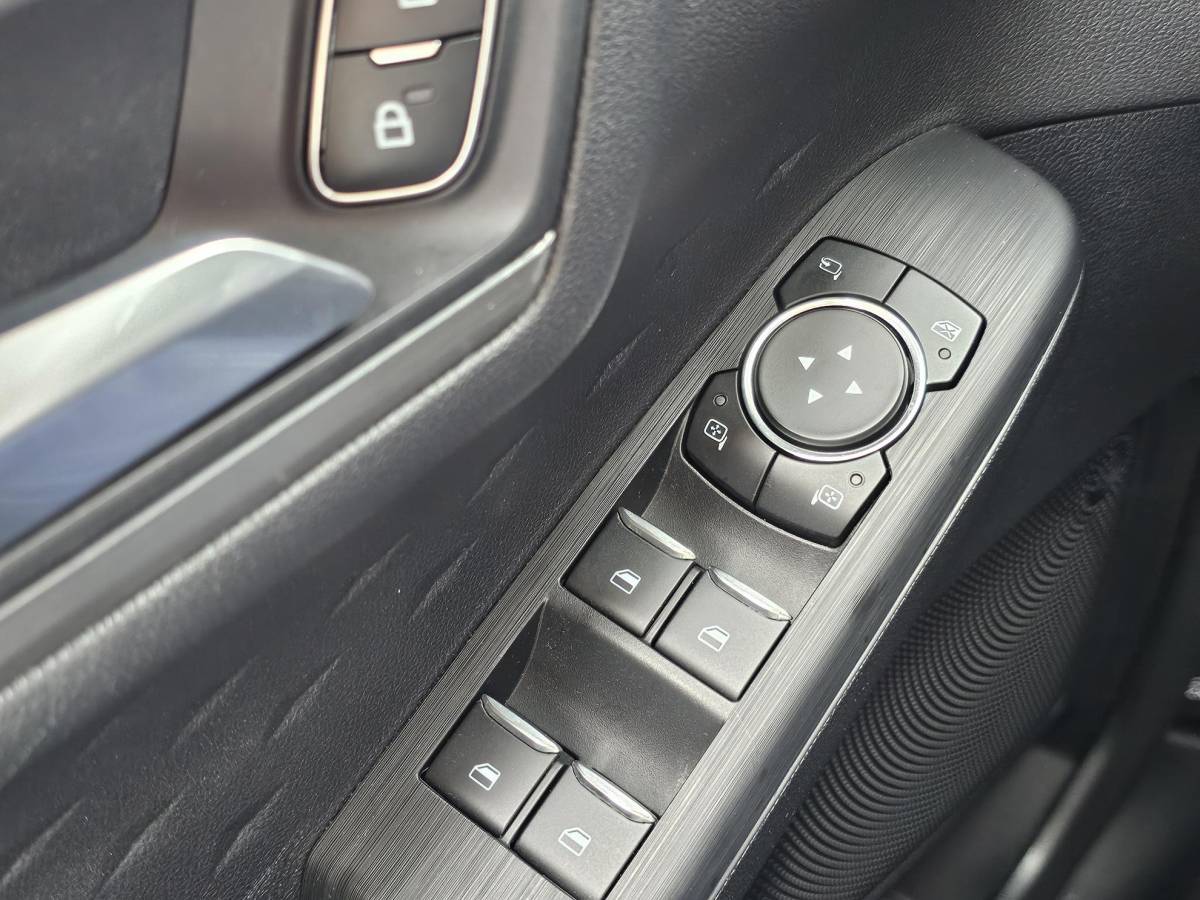 Ford Kuga Ford Kuga 2.5 PHEV Titanium | Adaptive cruise control | Camera | Dodehoeksensoren | Head up display | Koplampen adaptief