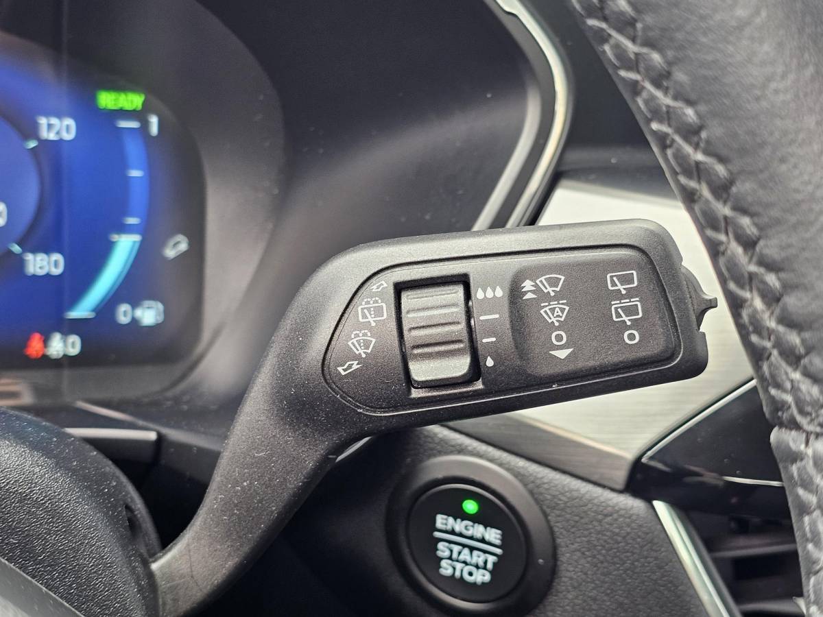 Ford Kuga Ford Kuga 2.5 PHEV Titanium | Adaptive cruise control | Camera | Dodehoeksensoren | Head up display | Koplampen adaptief